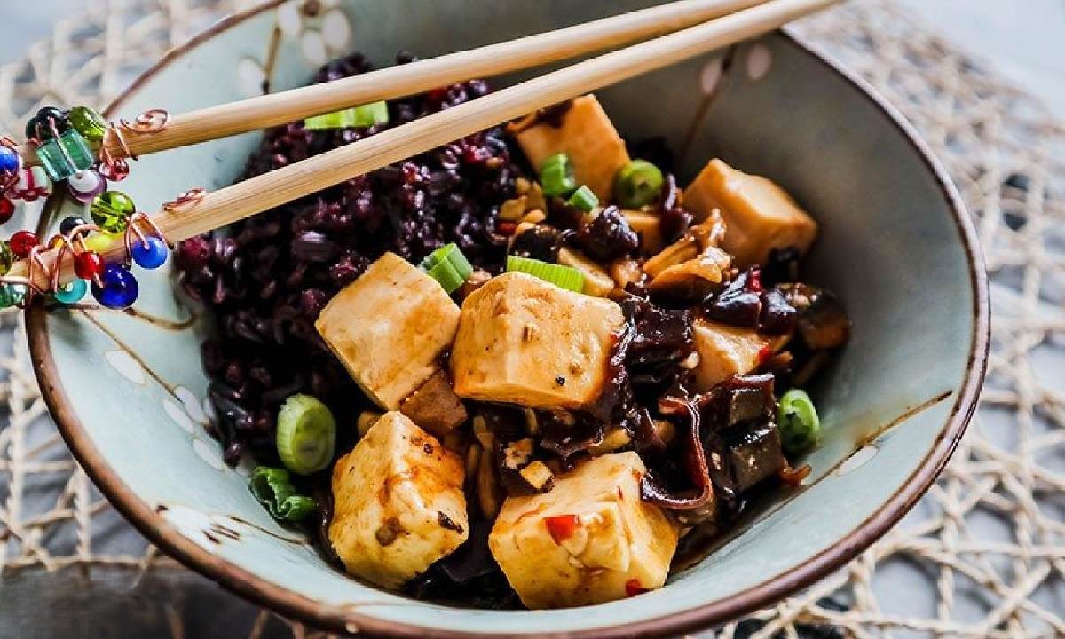 Mapo Tofu Salad: When Classic Sichuan Heat Meets Fresh Comfort