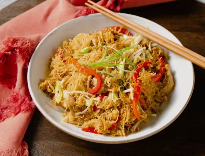 Singapore Chicken Vermicelli Noodles: A Comfort Dish with Southeast Asian Soul