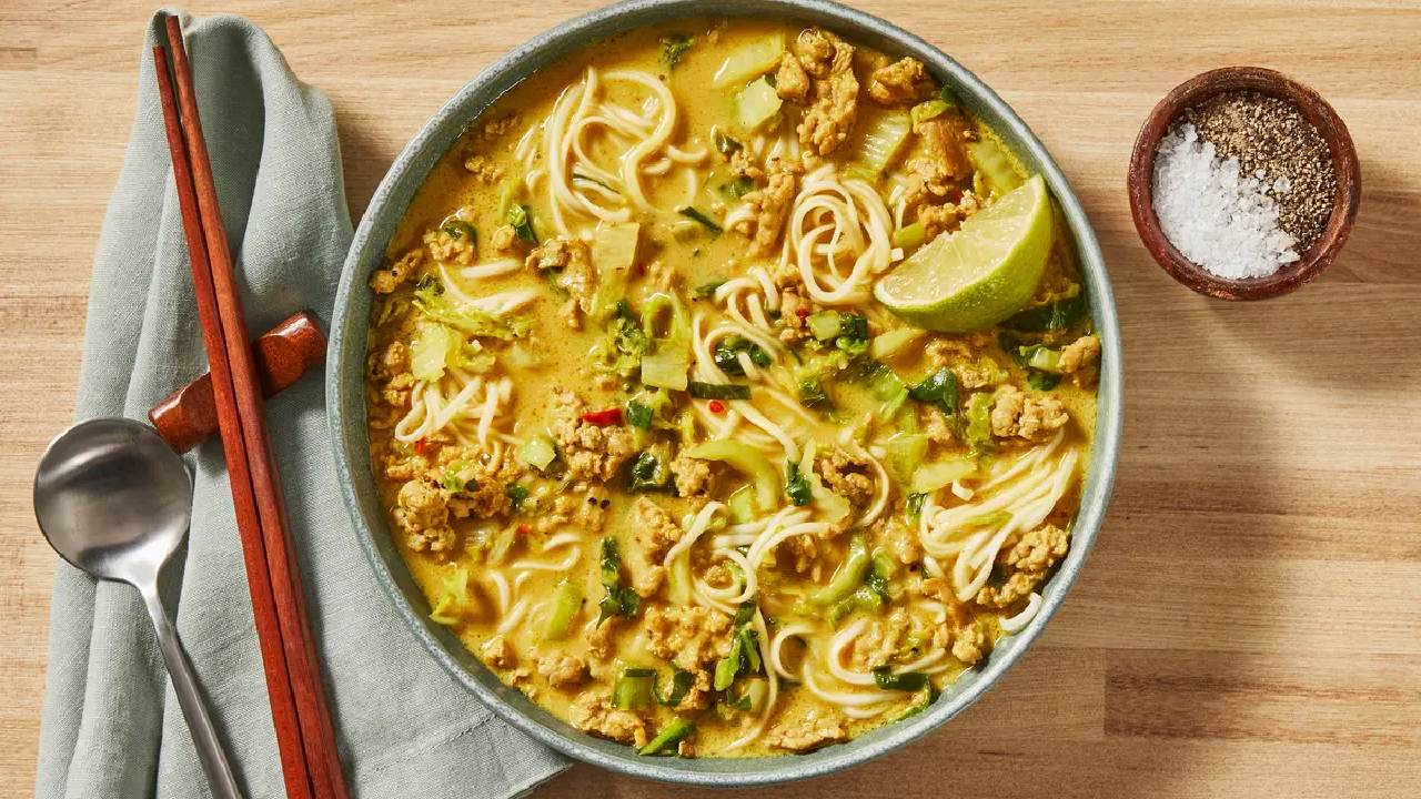 Thai-Inspired Curry Chicken Noodle Soup: Comfort in a Bowl with Bold Southeast Asian Flavors