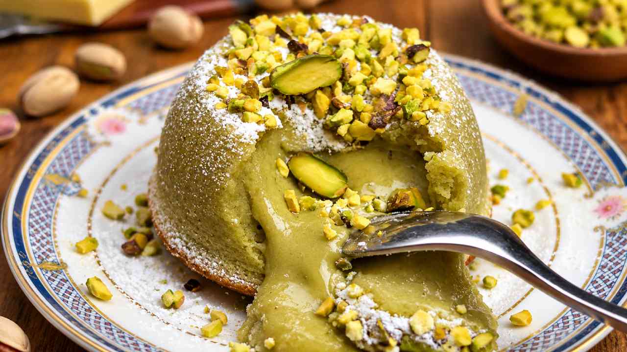 Pistachio Lava Cake with an Irresistible Creamy Center